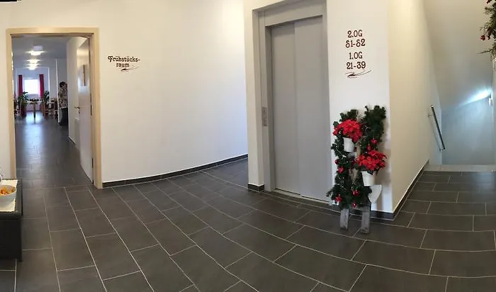 Robi Casa de hóspedes 3*